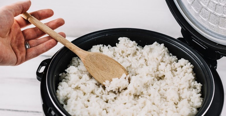 image 1 Centong Nasi Berapa Kalori? Wajib Ketahui Agar Diet Berhasil!