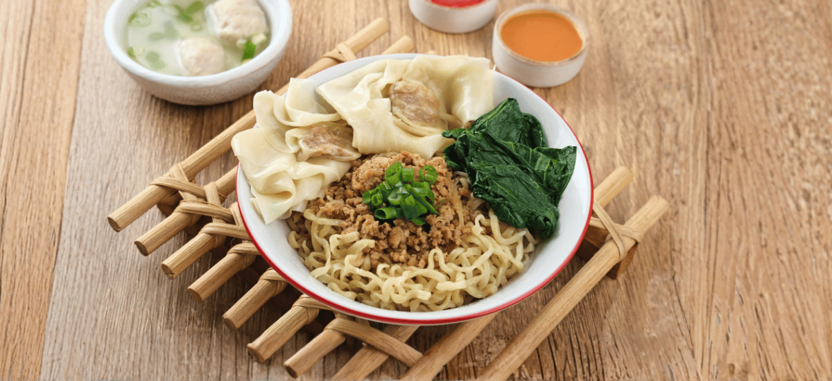image Kalori Mie Ayam per Porsi, Cek Rincian Tiap Variannya