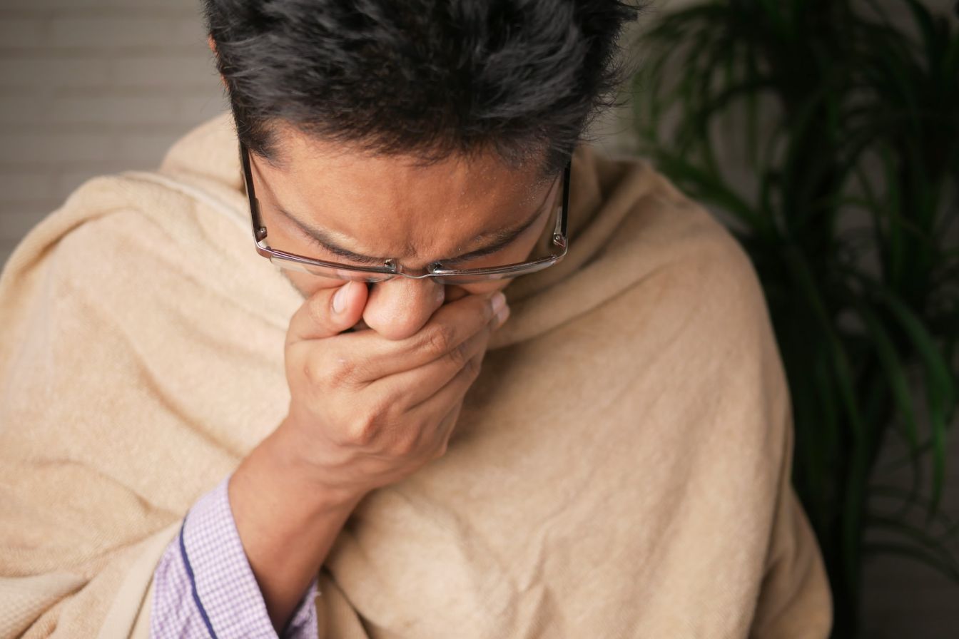 5 Cara Mudah Meredakan Batuk Akibat Flu