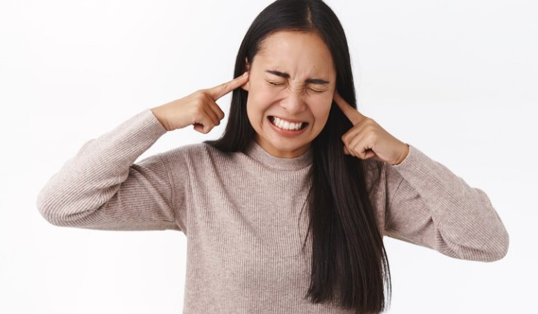 image 6 Cara Mengeluarkan Semut dari Telinga yang Bisa Dicoba