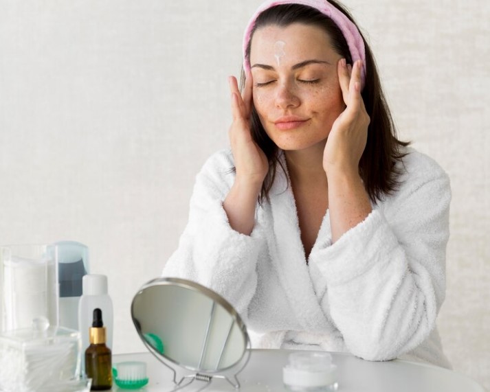 image 8 Cara Memutihkan Wajah Secara Alami agar Kulit Lebih Sehat