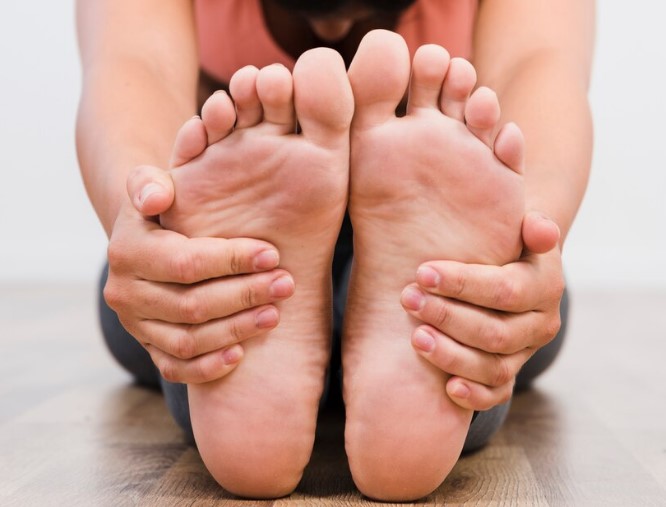 image Cara Mengatasi Kaki Pecah-Pecah Menggunakan Bahan Alami Yang Paling Ampuh