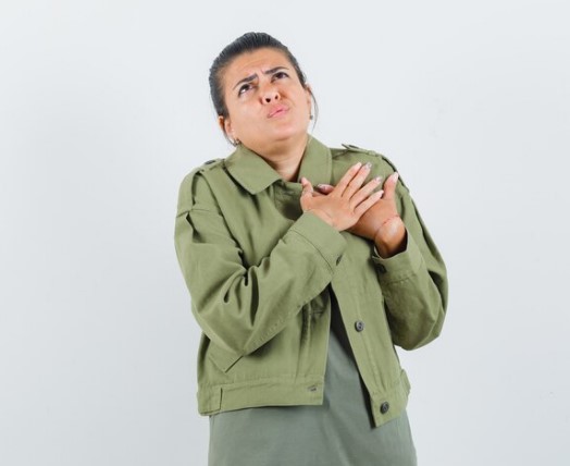 image Cara Mengatasi Sakit Dada Sebelah Kiri