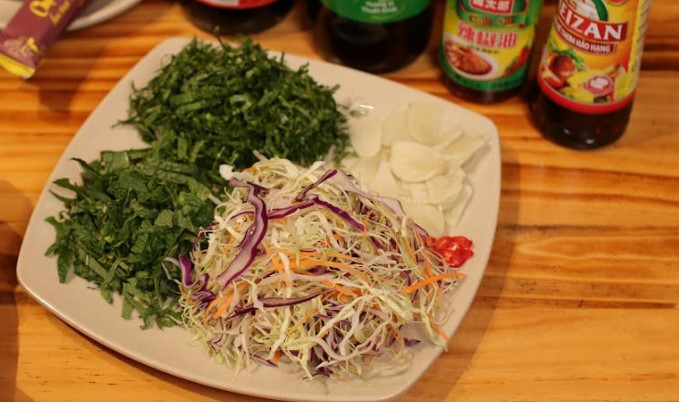 image Jadi Salad Khas Indonesia, Cek Kalori Gado Gado Ini!