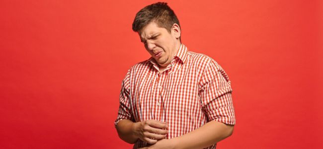 image Kenali 6 Penyebab Sakit Perut Bagian Atas dan Cara Mengatasinya