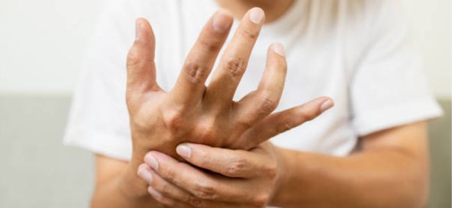 image Kenapa Tangan Sering Kesemutan? Cek Penyebab Utamanya!