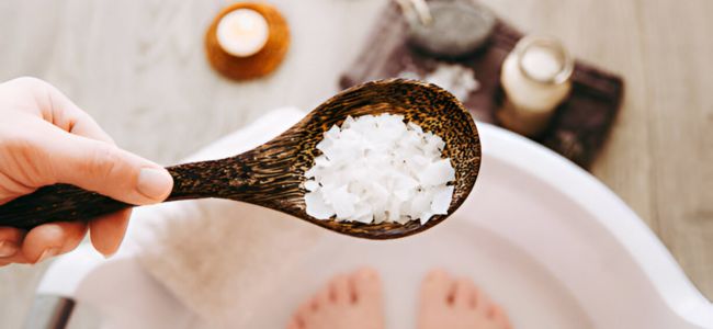 image Ketahui 5 Manfaat Mandi Air Garam yang Jarang Diketahui!