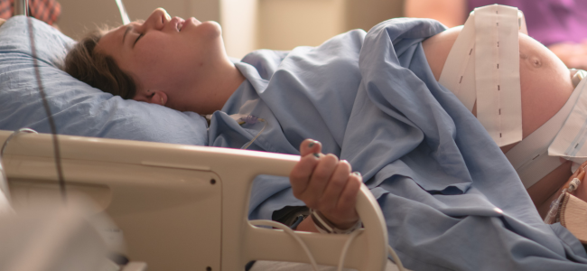 image Pendarahan Pasca Melahirkan: Gejala, Penyebab hingga Cara Mencegahnya