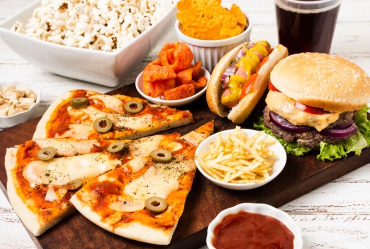 image Segera Hindari 4 Makanan Tinggi Kolesterol Ini Agar Tetap Sehat Hingga Tua!