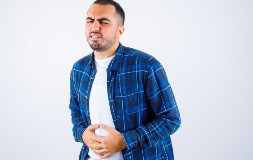 image Simak 4 Penyebab Sakit Perut Sebelah Kanan Atas yang Harus Diwaspadai Sejak Dini