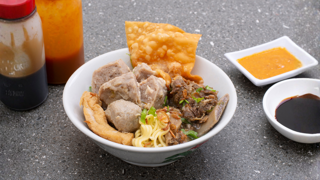 1 mangkok bakso berapa kalori