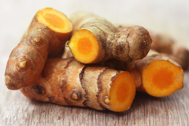 kunyit obat panas dalam herbal